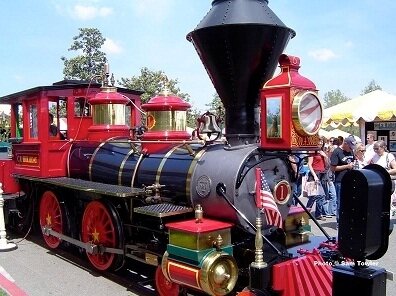 LES TRAINS À VAPEUR DU DISNEYLAND RAILROAD